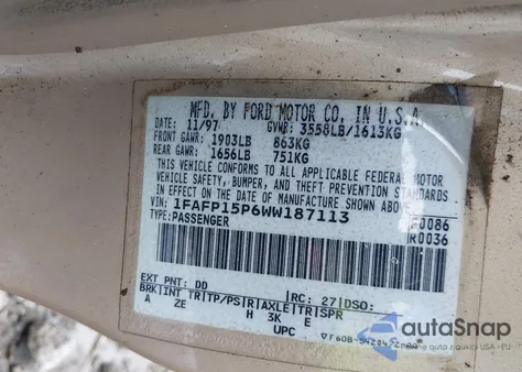 1998 Ford Escort Se z USA, uszkodzony, nr VIN 1FAFP15P6WW187113